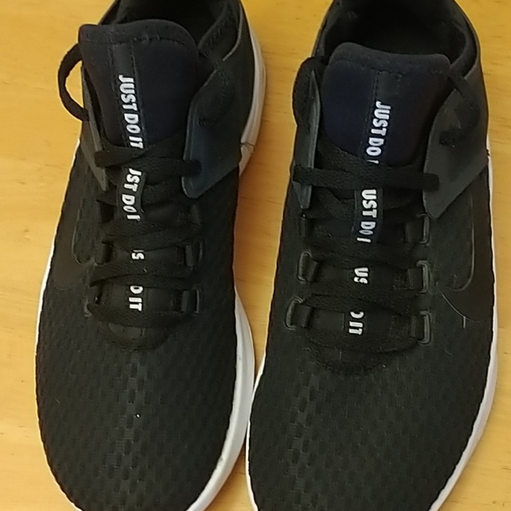Still new Nike bella tr9